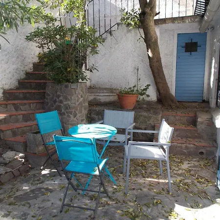 Domaine Val Auclair Bleu Terrasses Bed & Breakfast *